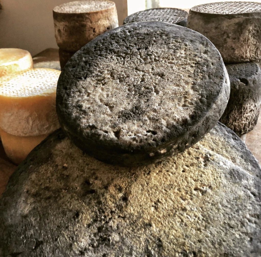 Queijo Carboncino - 220g